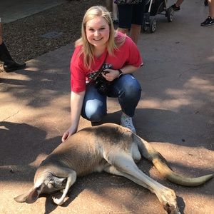 Meet your Posher, Faith